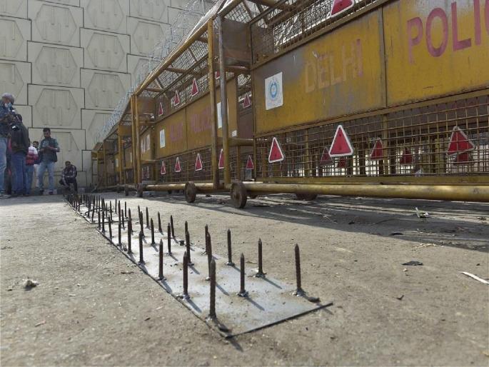 Secret Agency Has Input There Might Be Violence Again On 6 Feb During Chakka Jaam | शेतकऱ्यांच्या चक्का जाम आंदोलनात पुन्हा हिंसाचार?; गुप्तचर यंत्रणांनी मिळाली धक्कादायक माहिती Secret Agency Has Input There Might Be Violence Again On 6 Feb During Chakka Jaam | शेतकऱ्यांच्या चक्का जाम आंदोलनात पुन्हा हिंसाचार?; गुप्तचर यंत्रणांनी मिळाली धक्कादायक माहिती