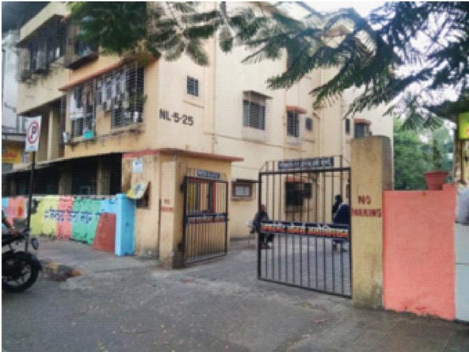 The city in the grip of narcotics; Shelter in open buildings with gardens, grounds | शहर अमली पदार्थांच्या विळख्यात; उद्याने, मैदानांसह मोकळ्या इमारतींमध्ये आश्रय The city in the grip of narcotics; Shelter in open buildings with gardens, grounds | शहर अमली पदार्थांच्या विळख्यात; उद्याने, मैदानांसह मोकळ्या इमारतींमध्ये आश्रय