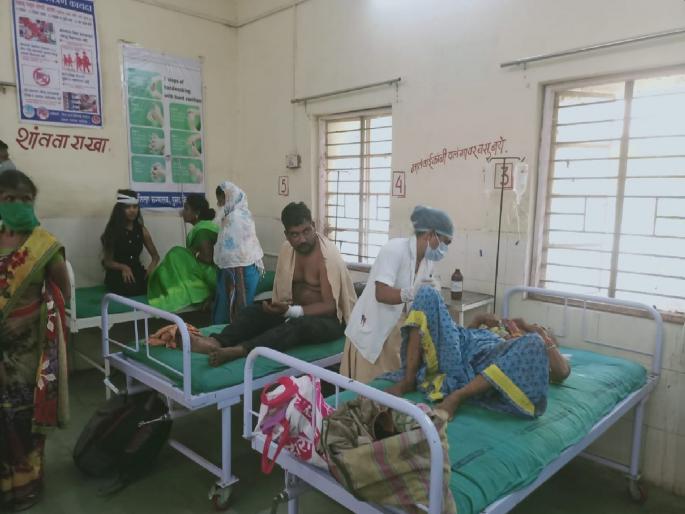 Terrible accident to travels to Yavatmal in Khandala Ghat; One killed and 25 injured | खंडाळा घाटात यवतमाळला जाणाऱ्या ट्रॅव्हल्सला भीषण अपघात; एक मृत्यू तर २५ प्रवासी जखमी Terrible accident to travels to Yavatmal in Khandala Ghat; One killed and 25 injured | खंडाळा घाटात यवतमाळला जाणाऱ्या ट्रॅव्हल्सला भीषण अपघात; एक मृत्यू तर २५ प्रवासी जखमी