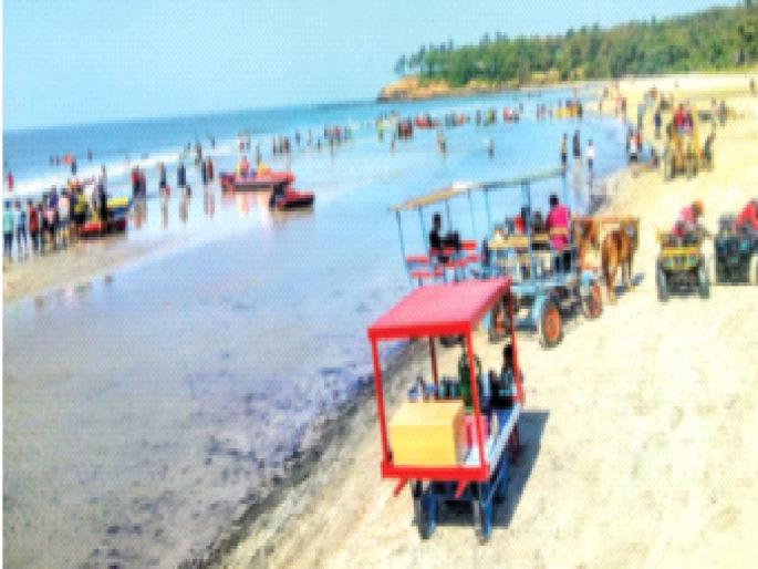 The shores are housefull of tourists after the lockdown; Consolation to hoteliers | लॉकडाऊननंतर किनारे पर्यटकांनी हाउसफुल्ल; हॉटेल व्यावसायिकांना दिलासा  The shores are housefull of tourists after the lockdown; Consolation to hoteliers | लॉकडाऊननंतर किनारे पर्यटकांनी हाउसफुल्ल; हॉटेल व्यावसायिकांना दिलासा