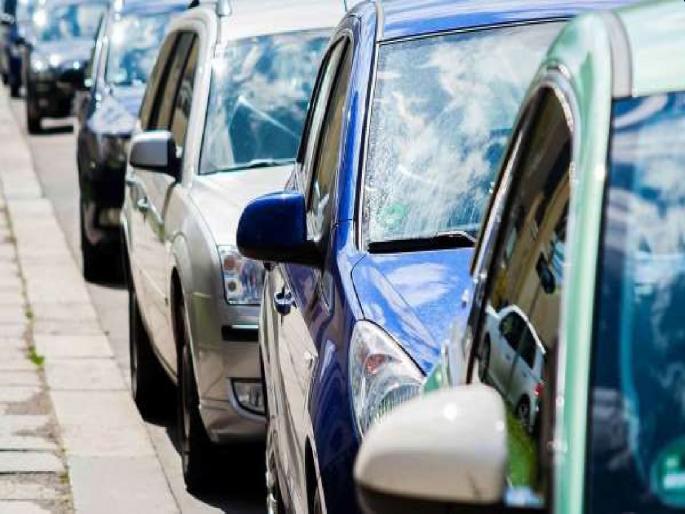 Congestion due to two-way parking in Panvel area; Ignorance of traffic police | पनवेल परिसरात दुतर्फा पार्किंगमुळे कोंडी; वाहतूक पोलिसांचे दुर्लक्ष Congestion due to two-way parking in Panvel area; Ignorance of traffic police | पनवेल परिसरात दुतर्फा पार्किंगमुळे कोंडी; वाहतूक पोलिसांचे दुर्लक्ष