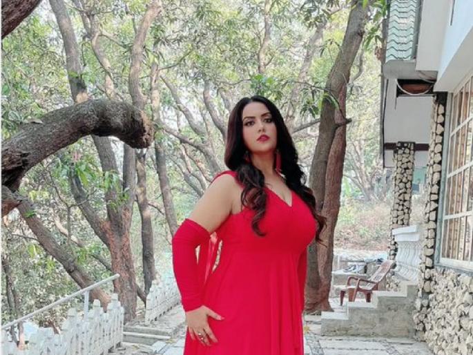 Video: Yeh Nayan Dare Dare, Amruta Fadnavis new video song released on Valentine Day | Video: अमृता फडणवीसांचं Valentine गिफ्ट; ‘हे’ नवीन गाणं ऐकलंय का? Video: Yeh Nayan Dare Dare, Amruta Fadnavis new video song released on Valentine Day | Video: अमृता फडणवीसांचं Valentine गिफ्ट; ‘हे’ नवीन गाणं ऐकलंय का?