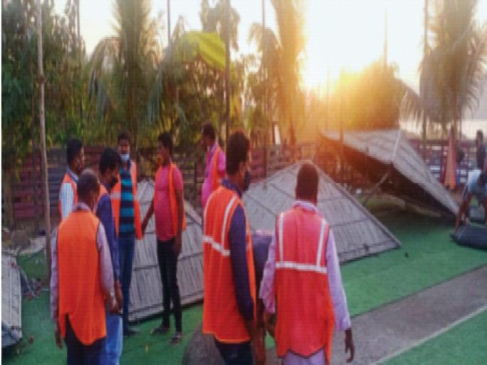 Action on hookah parlor, illegal hotel construction in Thane; Hammer with a thump | ठाण्यात हुक्कापार्लर, बेकायदा हॉटेलच्या बांधकामांवर कारवाई; ठामपाचा हातोडा Action on hookah parlor, illegal hotel construction in Thane; Hammer with a thump | ठाण्यात हुक्कापार्लर, बेकायदा हॉटेलच्या बांधकामांवर कारवाई; ठामपाचा हातोडा