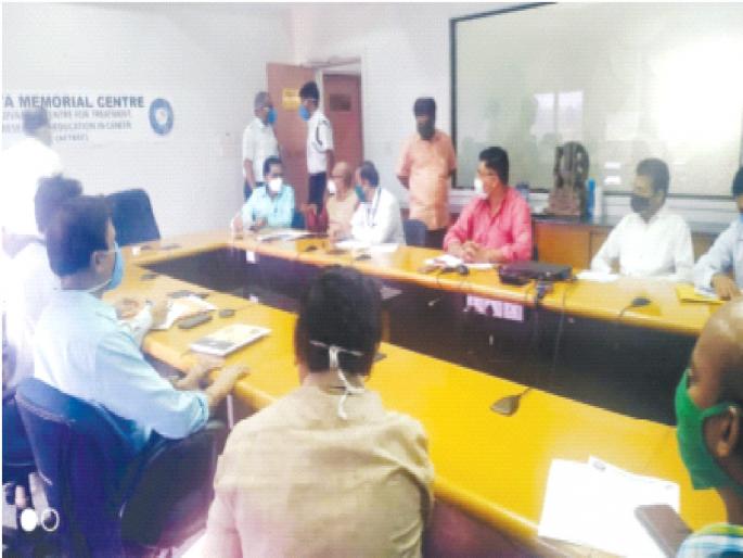 Meeting with Tata Hospital administration; Questions raised by the workers of the Extract Center in Kharghar | टाटा रुग्णालय प्रशासनासोबत बैठक; खारघरमधील एक्ट्रेक्ट सेंटरमधील कामगारांचे मांडले प्रश्न Meeting with Tata Hospital administration; Questions raised by the workers of the Extract Center in Kharghar | टाटा रुग्णालय प्रशासनासोबत बैठक; खारघरमधील एक्ट्रेक्ट सेंटरमधील कामगारांचे मांडले प्रश्न