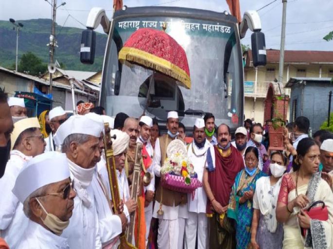 Sant Nivruttinath Palkhi's ticket torn by ST! The insensitivity of the transport corporation | संत निवृत्तीनाथ पालखीचे एसटीने फाडले तिकीट! परिवहन महामंडळाची असंवेदनशीलता Sant Nivruttinath Palkhi's ticket torn by ST! The insensitivity of the transport corporation | संत निवृत्तीनाथ पालखीचे एसटीने फाडले तिकीट! परिवहन महामंडळाची असंवेदनशीलता