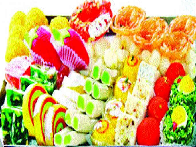 The government should also pay attention to sweet sellers; Only 40% business in Ganeshotsav | मिठाई विक्रेत्यांकडेही सरकारने लक्ष द्यावे; गणेशोत्सवात केवळ ४० टक्केच व्यवसाय The government should also pay attention to sweet sellers; Only 40% business in Ganeshotsav | मिठाई विक्रेत्यांकडेही सरकारने लक्ष द्यावे; गणेशोत्सवात केवळ ४० टक्केच व्यवसाय
