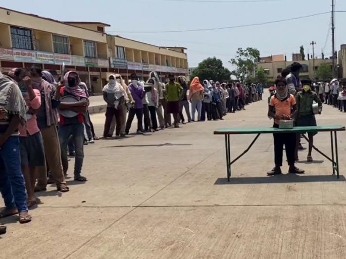 Lockdown News: Doctors robbed of workers for certificates; Demand for money for medical certificate | Lockdown News: प्रमाणपत्रासाठी मजुरांची डॉक्टरांकडून लूट; वैद्यकीय दाखल्यासाठी पैशांची मागणी