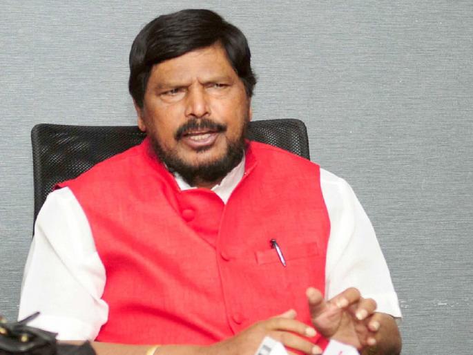 Not allow the filming of drug addicts Bollywood celebrity Says Ramdas Athavale | बॉलिवूडमधील ड्रग्स घेणाऱ्यांच्या चित्रपटांचे प्रदर्शन होऊ देणार नाही; रामदास आठवलेंचा इशारा Not allow the filming of drug addicts Bollywood celebrity Says Ramdas Athavale | बॉलिवूडमधील ड्रग्स घेणाऱ्यांच्या चित्रपटांचे प्रदर्शन होऊ देणार नाही; रामदास आठवलेंचा इशारा