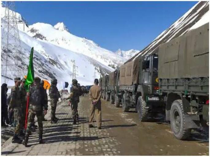 India China FaceOff: Chinese troops retreat 2 km from Hot Spring | India China FaceOff: हॉट स्प्रिंगपासून २ किमी मागे हटलं चिनी सैन्य; पैंगोग अन् डेपसांगमध्ये जैसे थे स्थिती India China FaceOff: Chinese troops retreat 2 km from Hot Spring | India China FaceOff: हॉट स्प्रिंगपासून २ किमी मागे हटलं चिनी सैन्य; पैंगोग अन् डेपसांगमध्ये जैसे थे स्थिती