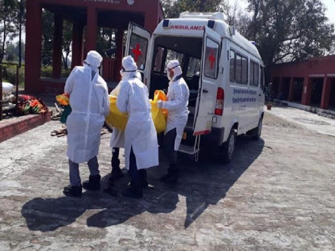 Time to cremate 2 bodies in 5 days; The family is upset cause mismanagement of hospital in thane | ५ दिवसांत २ मृतदेहांवर अंत्यसंस्कार करण्याची वेळ; रुग्णालयाच्या भोंगळ कारभारानं कुटुंबाला मनस्ताप