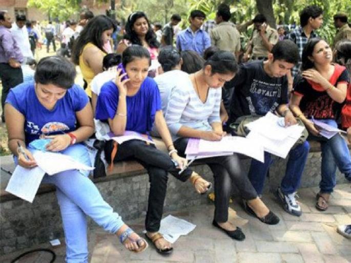 Admission of 11th class students canceled due to lack of consent letter; Parent Havaldil | अकरावीच्या विद्यार्थ्यांचे प्रवेश संमती पत्राअभावी रद्द; पालक हवालदिल, वर्ष वाया जाण्याची भीती Admission of 11th class students canceled due to lack of consent letter; Parent Havaldil | अकरावीच्या विद्यार्थ्यांचे प्रवेश संमती पत्राअभावी रद्द; पालक हवालदिल, वर्ष वाया जाण्याची भीती