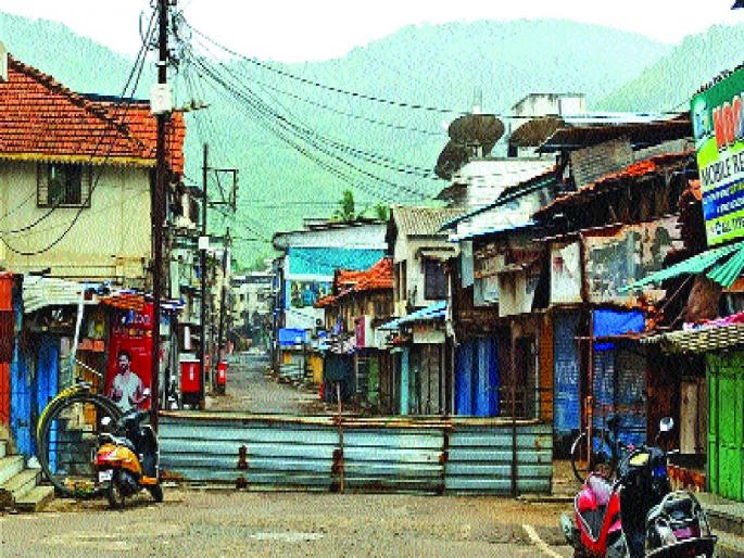 Coronavirus: Karjat closed for three days from today; Decision at the meeting of the Federation of Traders | Coronavirus: कर्जत आजपासून तीन दिवस बंद; व्यापारी फेडरेशनच्या बैठकीत निर्णय Coronavirus: Karjat closed for three days from today; Decision at the meeting of the Federation of Traders | Coronavirus: कर्जत आजपासून तीन दिवस बंद; व्यापारी फेडरेशनच्या बैठकीत निर्णय