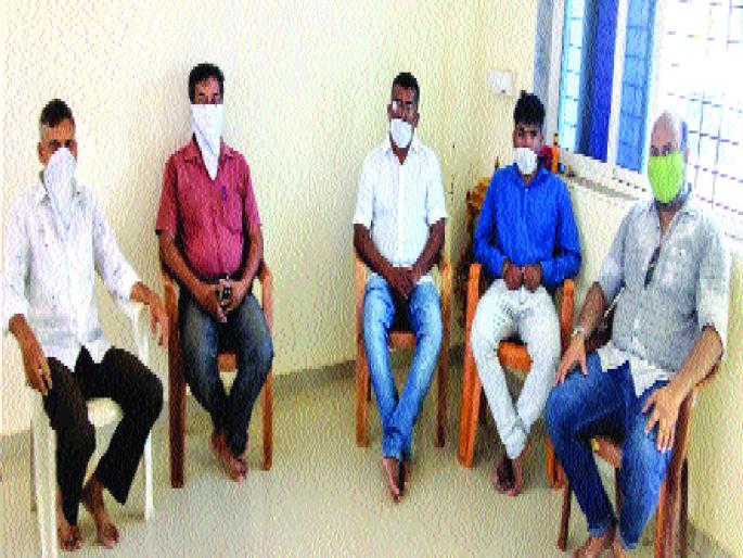 BJP opposes bandh in Murud; Protest of those who hold citizens hostage | मुरुडमधील बंदला भाजपचा विरोध; नागरिकांना वेठीस धरणाऱ्यांचा निषेध BJP opposes bandh in Murud; Protest of those who hold citizens hostage | मुरुडमधील बंदला भाजपचा विरोध; नागरिकांना वेठीस धरणाऱ्यांचा निषेध