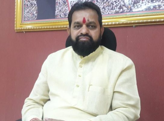 Maharashtra Election, Maharashtra Government: If Shiv Sena MLAs tries to break, their heads will explode; Dilip Lande's warning | Maharashtra Government: शिवसेना आमदार फोडण्याचा प्रयत्न केला तर त्यांचं डोकं फुटेल; दिलीप लांडेंचा इशारा Maharashtra Election, Maharashtra Government: If Shiv Sena MLAs tries to break, their heads will explode; Dilip Lande's warning | Maharashtra Government: शिवसेना आमदार फोडण्याचा प्रयत्न केला तर त्यांचं डोकं फुटेल; दिलीप लांडेंचा इशारा