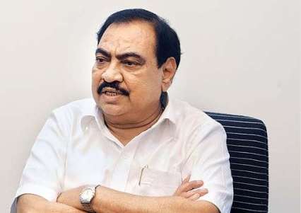 Maharashtra Election 2019: No ticket for Eknath Khadse? BJP sends 'different' message | Maharashtra Election 2019: एकनाथ खडसेंना तिकीट नाहीच?; भाजपाने पाठवला 'वेगळा' निरोप Maharashtra Election 2019: No ticket for Eknath Khadse? BJP sends 'different' message | Maharashtra Election 2019: एकनाथ खडसेंना तिकीट नाहीच?; भाजपाने पाठवला 'वेगळा' निरोप