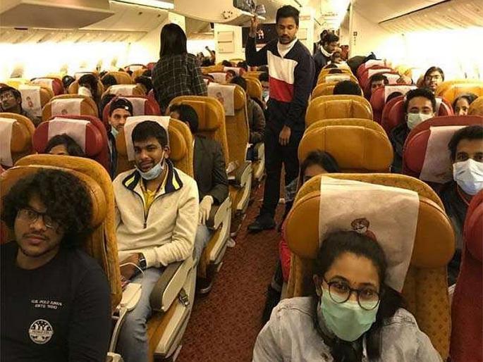 263 indian students arrival in india by special air india flight from Itali amid coronavirus sna | Coronavirus: इटलीहून विशेष विमानाने 263 विद्यार्थी भारतात, सर्वजण आयटीबीपीच्या छावला कॅम्पमध्ये रवाना 263 indian students arrival in india by special air india flight from Itali amid coronavirus sna | Coronavirus: इटलीहून विशेष विमानाने 263 विद्यार्थी भारतात, सर्वजण आयटीबीपीच्या छावला कॅम्पमध्ये रवाना