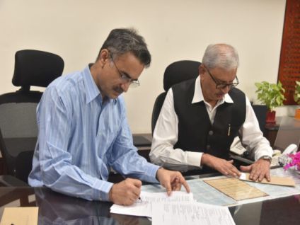 Dr. Nitin Karir appointed as Chief Secretary Maharashtra | डॉ. नितीन करीर यांची मुख्य सचिवपदी नियुक्ती Dr. Nitin Karir appointed as Chief Secretary Maharashtra | डॉ. नितीन करीर यांची मुख्य सचिवपदी नियुक्ती