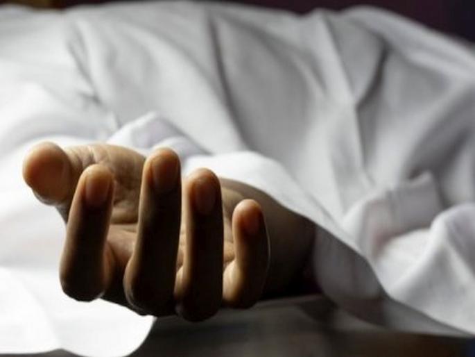 A one-and-a-half-year-old boy died after taking a bottle of poisonous in his mouth while playing | खेळताना तोंडात विषारी औषधाची बाटली घेतल्याने दीड वर्षाच्या मुलाचा मृत्यू A one-and-a-half-year-old boy died after taking a bottle of poisonous in his mouth while playing | खेळताना तोंडात विषारी औषधाची बाटली घेतल्याने दीड वर्षाच्या मुलाचा मृत्यू