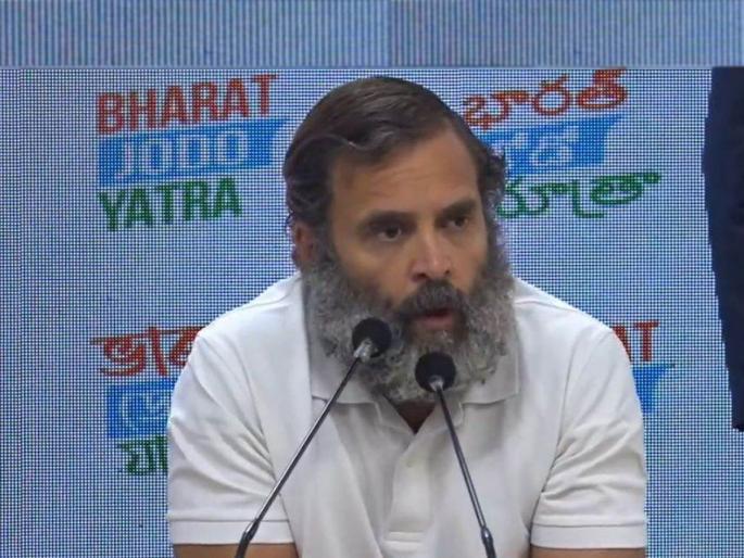 Rahul Gandhi T-shirt Rahul Gandhi Bharat Jodo Yatra rahul gandhi reveals why does not he feel cold in severe winter | Rahul Gandhi T-shirt : कडाक्याच्या थंडीतही राहुल गांधींना का वाजत नाही थंडी? स्वतः त्यांनीच सांगितलं या मागचं रहस्य Rahul Gandhi T-shirt Rahul Gandhi Bharat Jodo Yatra rahul gandhi reveals why does not he feel cold in severe winter | Rahul Gandhi T-shirt : कडाक्याच्या थंडीतही राहुल गांधींना का वाजत नाही थंडी? स्वतः त्यांनीच सांगितलं या मागचं रहस्य