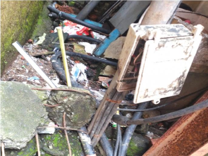 Seven-hour power outage in Ghansoli; Poor quality cables burn every day | घणसोलीत सात तास वीजपुरवठा खंडित; दररोज जळतात निकृष्ट दर्जाच्या केबल्स Seven-hour power outage in Ghansoli; Poor quality cables burn every day | घणसोलीत सात तास वीजपुरवठा खंडित; दररोज जळतात निकृष्ट दर्जाच्या केबल्स