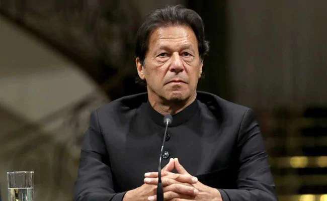The right of the future to the masses; Imran Khan ready to take consensus in Pak-based Kashmir ... | जनतेला भवितव्याचा अधिकार; पाकव्याप्त काश्मिरात सार्वमत घेण्यास इम्रान खान तयार पण... The right of the future to the masses; Imran Khan ready to take consensus in Pak-based Kashmir ... | जनतेला भवितव्याचा अधिकार; पाकव्याप्त काश्मिरात सार्वमत घेण्यास इम्रान खान तयार पण...