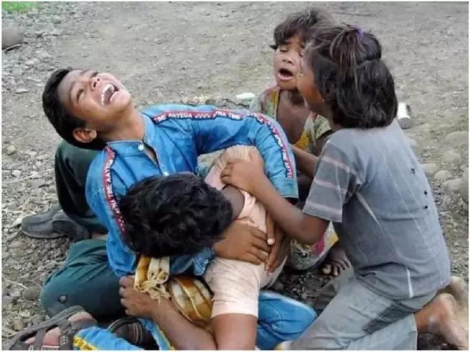Politics Over Police Barbaric Act With Dalit Farmer At Guna In Mp | निर्दयी! मध्य प्रदेशात पोलिसांनी गरीब शेतकरी दाम्पत्याला बेदम मारलं; लहान मुलांनाही सोडलं नाही Politics Over Police Barbaric Act With Dalit Farmer At Guna In Mp | निर्दयी! मध्य प्रदेशात पोलिसांनी गरीब शेतकरी दाम्पत्याला बेदम मारलं; लहान मुलांनाही सोडलं नाही