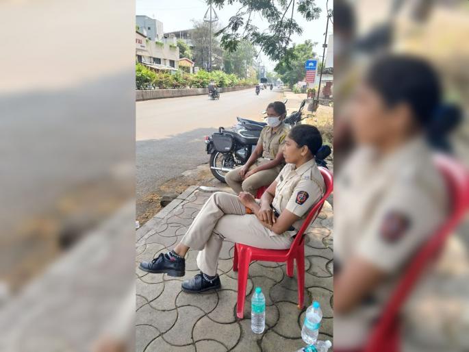  3 women cops fight in 'Corona' | ५०० महिला पोलीस ‘कोरोना’च्या लढाईत