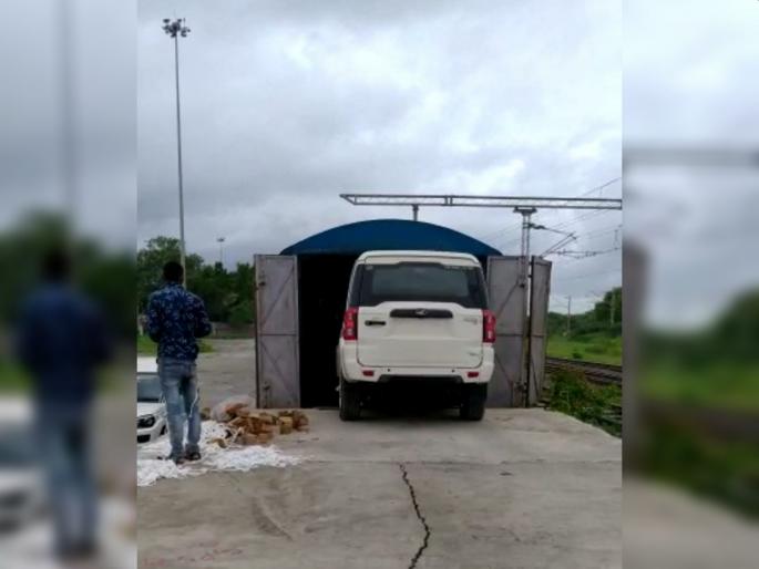 Four-wheelers will now be transported by rail; New venture of Indian Railways | आता चारचाकी वाहनांची वाहतूक रेल्वेच्या माध्यमातून होणार; भारतीय रेल्वेचा नवा उपक्रम Four-wheelers will now be transported by rail; New venture of Indian Railways | आता चारचाकी वाहनांची वाहतूक रेल्वेच्या माध्यमातून होणार; भारतीय रेल्वेचा नवा उपक्रम