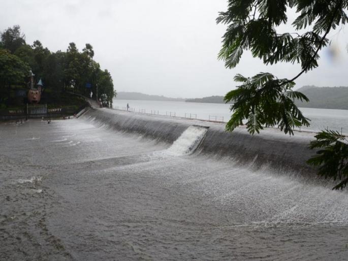 93.74% water storage in Mumbai lakes; Four lakes overflow | मुंबईच्या तलावांत ९३.७४% जलसाठा; चार तलाव ओव्हर फ्लो 93.74% water storage in Mumbai lakes; Four lakes overflow | मुंबईच्या तलावांत ९३.७४% जलसाठा; चार तलाव ओव्हर फ्लो
