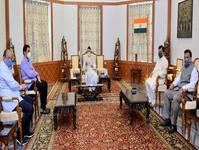 Coronavirus: Shiv Sena Leader Sanjay Raut Target BJP Leader Devendra fadnavis pnm | Coronavirus: ‘ऊठसूठ राजभवनात जाऊन तक्रारी केल्यानं विरोधी पक्षाचं हसं होतंय त्यांनी असं करु नये’ Coronavirus: Shiv Sena Leader Sanjay Raut Target BJP Leader Devendra fadnavis pnm | Coronavirus: ‘ऊठसूठ राजभवनात जाऊन तक्रारी केल्यानं विरोधी पक्षाचं हसं होतंय त्यांनी असं करु नये’