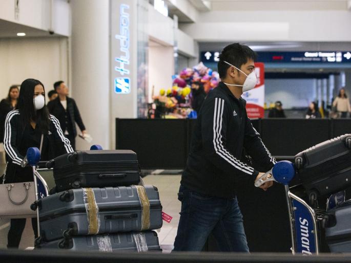 Coronavirus: Bad treatment of passengers coming to Maharashtra from London, USA | Coronavirus:...अन् एका प्रवाशाच्या नाकातून रक्त यायला लागलं; राज्य सरकारचा भोंगळ कारभार Coronavirus: Bad treatment of passengers coming to Maharashtra from London, USA | Coronavirus:...अन् एका प्रवाशाच्या नाकातून रक्त यायला लागलं; राज्य सरकारचा भोंगळ कारभार