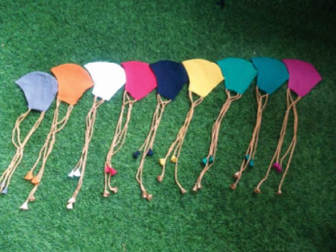 Navratri 2020: Now nine color masks on the market for Navratri; Demand from women, matching saree | Navratri 2020: आता नवरात्रीसाठी नऊ रंगांचे मास्क बाजारात; महिलांकडून मागणी, साडीलाही हाेणार मॅचिंग