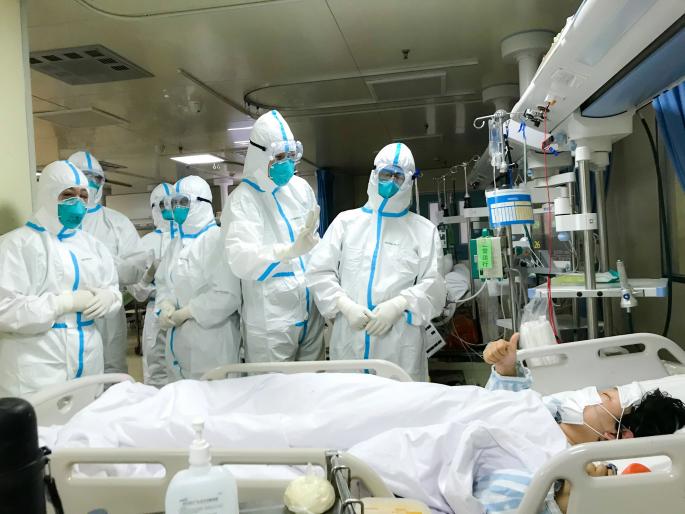 Coronavirus: 'If we were not saved, who would save you?'; Why did the doctor become frustrated against Corona? pnm | Coronavirus: ‘जर आम्हीच वाचलो नाहीत तर तुम्हाला कोण वाचवणार’; कोरोनासमोर का झाले डॉक्टर हतबल? Coronavirus: 'If we were not saved, who would save you?'; Why did the doctor become frustrated against Corona? pnm | Coronavirus: ‘जर आम्हीच वाचलो नाहीत तर तुम्हाला कोण वाचवणार’; कोरोनासमोर का झाले डॉक्टर हतबल?