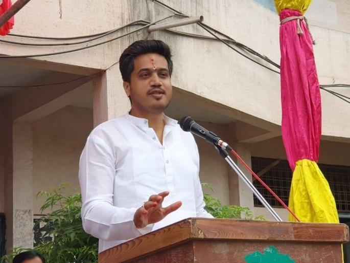 If anyone speaks the language of imprisonment then remember Pawar says MLA Rohit Pawar | आमदार रोहित पवारांची फटकेबाजी; जर कोणी जेलमध्ये टाकायची भाषा केली तर... If anyone speaks the language of imprisonment then remember Pawar says MLA Rohit Pawar | आमदार रोहित पवारांची फटकेबाजी; जर कोणी जेलमध्ये टाकायची भाषा केली तर...