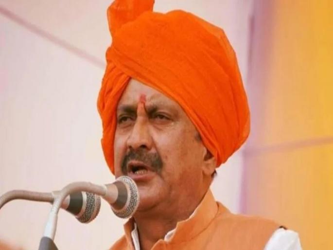 Speak Sanskrit, resuce diabetes and cholesterol; BJP MP makes strange claim | संस्कृत बोला, मधुमेह अन् कोलेस्ट्रॉल टाळा; भाजपा खासदाराने केला अजब दावा Speak Sanskrit, resuce diabetes and cholesterol; BJP MP makes strange claim | संस्कृत बोला, मधुमेह अन् कोलेस्ट्रॉल टाळा; भाजपा खासदाराने केला अजब दावा