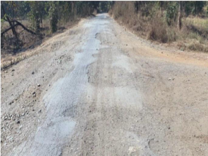4 crore 35 lakh water under PM Gramsadak Yojana; Poor condition of Kondhale-Khaire road | पंतप्रधान ग्रामसडक योजनेतील चार कोटी ३५ लाख पाण्यात; कोंढले-खैरे रस्त्याची दुरवस्था 4 crore 35 lakh water under PM Gramsadak Yojana; Poor condition of Kondhale-Khaire road | पंतप्रधान ग्रामसडक योजनेतील चार कोटी ३५ लाख पाण्यात; कोंढले-खैरे रस्त्याची दुरवस्था