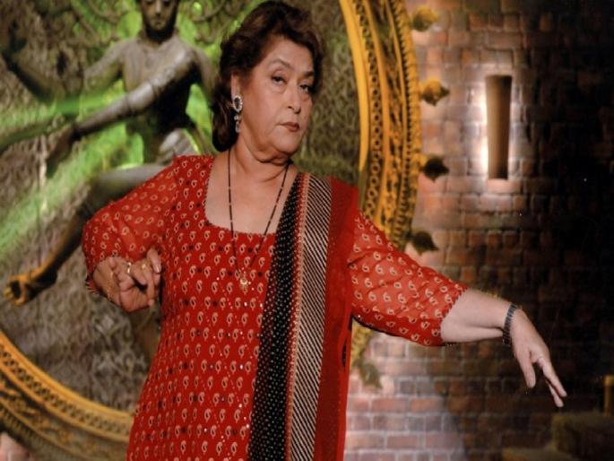 ‘Mother of Dance’ of Indian cinema; I would like to be the next born Saroj Khan | भारतीय सिनेसृष्टीची ‘मदर ऑफ डान्स’; पुढच्या जन्मी सरोज खानच व्हायला आवडेल ‘Mother of Dance’ of Indian cinema; I would like to be the next born Saroj Khan | भारतीय सिनेसृष्टीची ‘मदर ऑफ डान्स’; पुढच्या जन्मी सरोज खानच व्हायला आवडेल