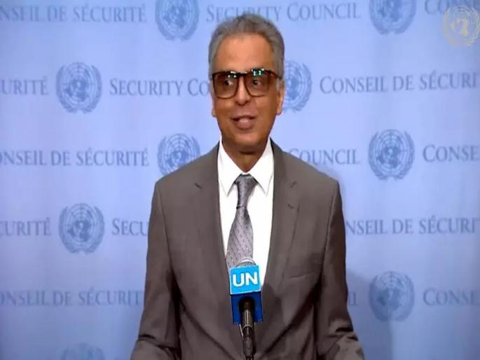 India’s Ambassador To Un Syed Akbaruddi, Shakes Hand With Pak Journalists | भारताच्या सय्यद अकबरुद्दीन यांनी केली पाकिस्तानच्या पत्रकारांची बोलती बंद, म्हणाले... India’s Ambassador To Un Syed Akbaruddi, Shakes Hand With Pak Journalists | भारताच्या सय्यद अकबरुद्दीन यांनी केली पाकिस्तानच्या पत्रकारांची बोलती बंद, म्हणाले...