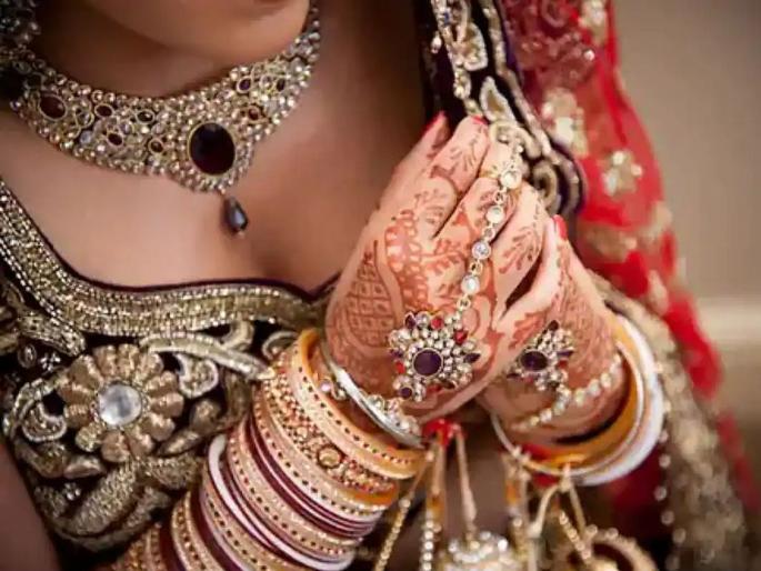 The beautiful wife became a annoying to the husband and left the husband in chhatarpur of Madhya Pradesh | सुंदर पत्नी पतीसाठी बनली त्रासदायक; लग्नानंतर तीनच दिवसांत उचललं असं मोठं पाऊल The beautiful wife became a annoying to the husband and left the husband in chhatarpur of Madhya Pradesh | सुंदर पत्नी पतीसाठी बनली त्रासदायक; लग्नानंतर तीनच दिवसांत उचललं असं मोठं पाऊल