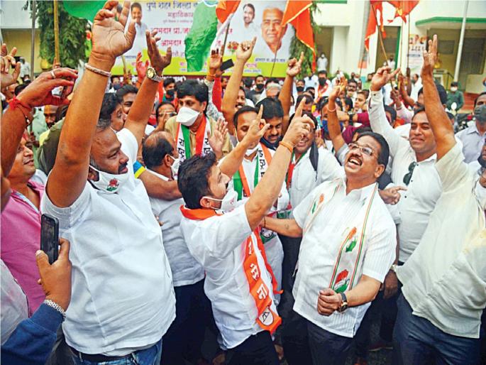 Booster to alliance government, defeat of BJP in Sanghbhumi; 4 out of 6 seats lead, BJP single digit | आघाडी सरकारला बूस्टर, संघभूमीत भाजपाची हार; ६ पैकी ४ जागा आघाडीला, भाजप एक अंकी Booster to alliance government, defeat of BJP in Sanghbhumi; 4 out of 6 seats lead, BJP single digit | आघाडी सरकारला बूस्टर, संघभूमीत भाजपाची हार; ६ पैकी ४ जागा आघाडीला, भाजप एक अंकी