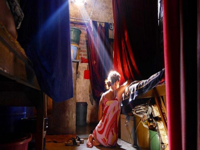 Five thousand per month for women prostitutes between October and December by Thackeray Government | देह-विक्री करणाऱ्या महिलांना ऑक्टोबर ते डिसेंबरदरम्यान दरमहा पाच हजारांची मदत Five thousand per month for women prostitutes between October and December by Thackeray Government | देह-विक्री करणाऱ्या महिलांना ऑक्टोबर ते डिसेंबरदरम्यान दरमहा पाच हजारांची मदत