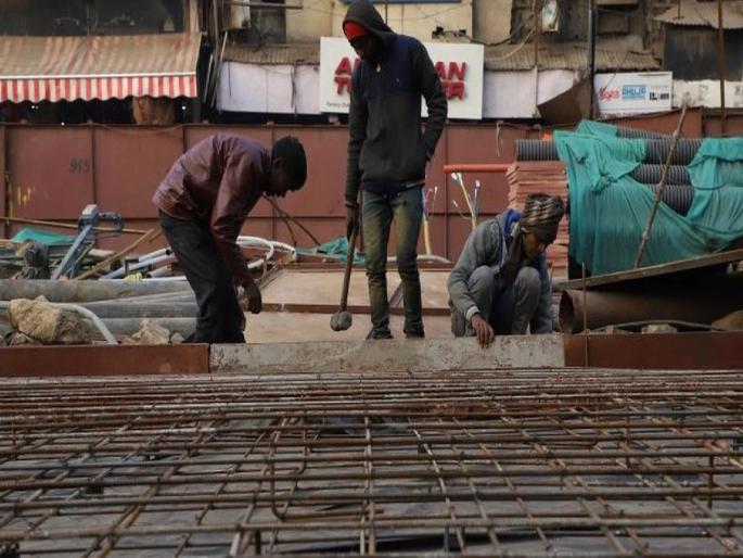 Construction of 87,000 stalled houses finally underway; The grace of ‘Swami’ | ‘स्वामी’ची कृपा; रखडलेल्या ८७ हजार घरांच्या बांधकामाला अखेर चालना Construction of 87,000 stalled houses finally underway; The grace of ‘Swami’ | ‘स्वामी’ची कृपा; रखडलेल्या ८७ हजार घरांच्या बांधकामाला अखेर चालना