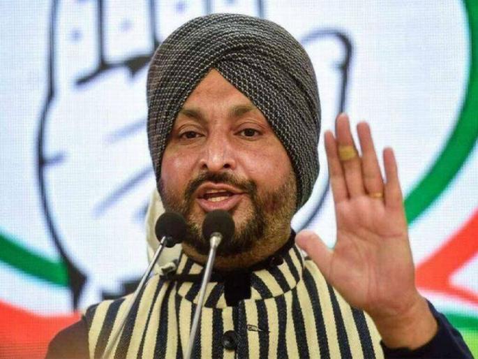 Assassination of a Congress MP on the Singhu border; The incident took place during a farmer's public meeting | सिंघू सीमेवर काँग्रेसच्या खासदारावर प्राणघातक हल्ला; शेतकरी जनसंवादादरम्यान घडली घटना Assassination of a Congress MP on the Singhu border; The incident took place during a farmer's public meeting | सिंघू सीमेवर काँग्रेसच्या खासदारावर प्राणघातक हल्ला; शेतकरी जनसंवादादरम्यान घडली घटना