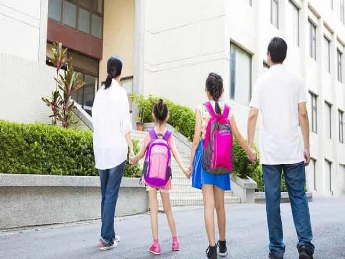 Movement by parents against school fees; Will make a statement to the MLA | शाळांच्या फीवाढीविरोधात पालकांनी उभारली चळवळ; आमदाराला निवेदन देणार Movement by parents against school fees; Will make a statement to the MLA | शाळांच्या फीवाढीविरोधात पालकांनी उभारली चळवळ; आमदाराला निवेदन देणार