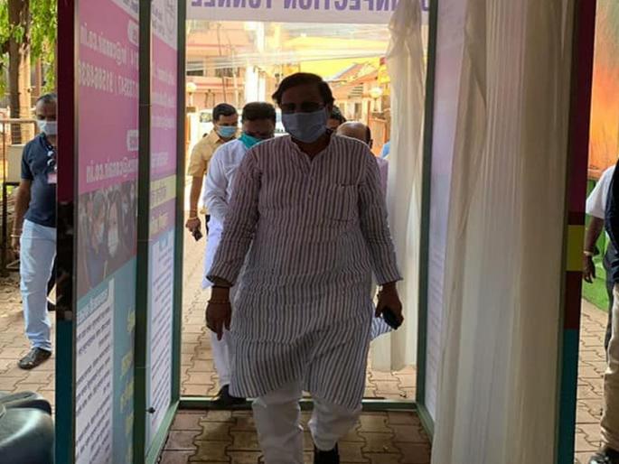 Coronavirus: MP Sunil Tatkare Shared the video of his grandson on twitter pnm | Coronavirus: कोरोना संकटकाळात दोन चिमुरडे खासदार सुनील तटकरे यांच्या घरची वाट अडवतात तेव्हा...