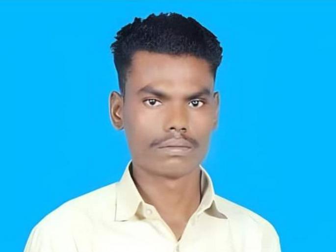 A 29-year-old youth died on the spot after a tree fell on his house; Incident at Brahmangaon in Kopargaon taluka | घरावर झाड कोसळल्याने २९ वर्षीय तरुणाचा जागीच मृत्यू; कोपरगाव तालुक्यातील ब्राह्मणगाव येथील घटना A 29-year-old youth died on the spot after a tree fell on his house; Incident at Brahmangaon in Kopargaon taluka | घरावर झाड कोसळल्याने २९ वर्षीय तरुणाचा जागीच मृत्यू; कोपरगाव तालुक्यातील ब्राह्मणगाव येथील घटना