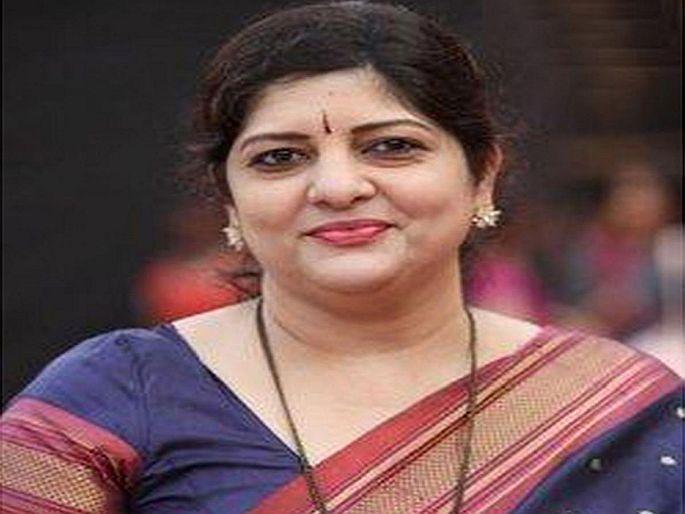 It is the responsibility of the government to make two doses of the corona vaccine available to citizens says Sharmila Thackeray | नागरिकांना कोरोना लसीचे दोन डोस उपलब्ध करून देणे सरकारचीच जबाबदारी; शर्मिला ठाकरे यांचा निशाणा It is the responsibility of the government to make two doses of the corona vaccine available to citizens says Sharmila Thackeray | नागरिकांना कोरोना लसीचे दोन डोस उपलब्ध करून देणे सरकारचीच जबाबदारी; शर्मिला ठाकरे यांचा निशाणा
