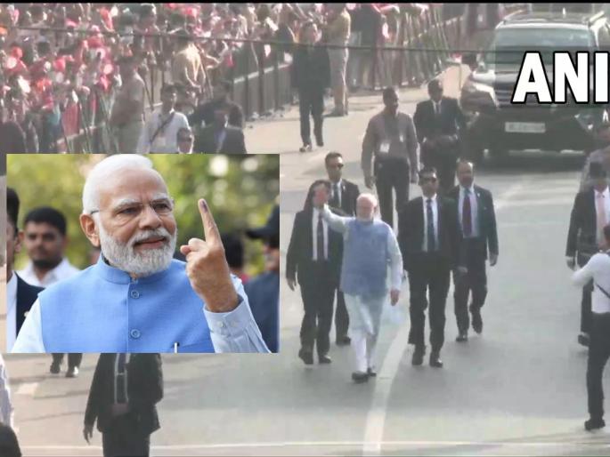 Gujarat Assembly Election 2022 gujarat polls second phase Prime Minister Modi reached the polling station by walking Thanking the people after voting, said... | Gujarat Assembly Election: पायी चालत मतदान केंद्रावर पोहोचले पंतप्रधान मोदी! मतदानानंतर मानले जनतेचे आभार, म्हणाले... Gujarat Assembly Election 2022 gujarat polls second phase Prime Minister Modi reached the polling station by walking Thanking the people after voting, said... | Gujarat Assembly Election: पायी चालत मतदान केंद्रावर पोहोचले पंतप्रधान मोदी! मतदानानंतर मानले जनतेचे आभार, म्हणाले...