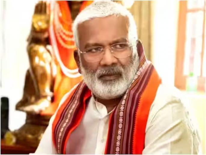 Atiq Ahmed Shot Dead Uttar Pradesh Minister Swatantra Dev Singh's first reaction to Atiq Ahmed and Ashraf's murder | Atiq Ahmed Shot Dead: अतीक अहमद आणि अश्रफच्या हत्येवर उत्तर प्रदेशचे मंत्री स्वतंत्र देव सिंह यांची पहिली प्रतिक्रिया, स्पष्टच बोलले