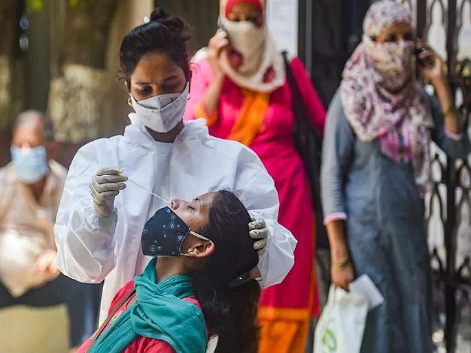 CoronaVirus Delta variant is weakening by penetrating the vaccines protective shield but the danger remains | CoronaVirus: लसीचे संरक्षण कवच भेदून कमजोर पडतोय डेल्टा व्हेरिएंट, पण...